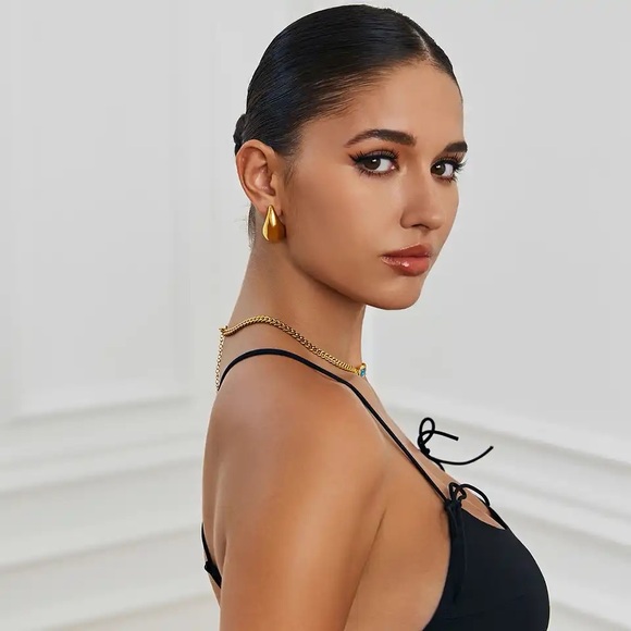 Water💧Drop Lightweight Earrings 18k Gold Plated PVD Stainless Steel - Picture 8 of 11